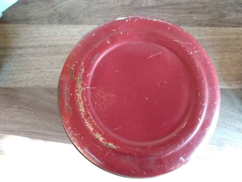 Large red and white vintage flour storage tin immagine 3