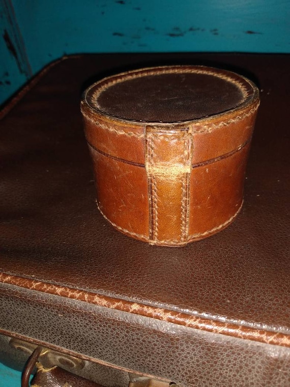 Two lovely old hide stud/cufflink boxes - image 6