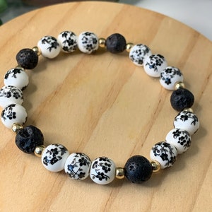 Black and White Set Individual Beaded Bracelets Stretch Bracelets Tiny Bead  Bracelets Stackable Layer Small Bead Bracelet 