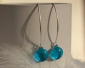 Blue, green, yellow or red Dangling earrings in ARGENT and VERRE