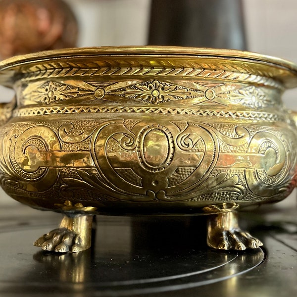 Rare Lions' Heads Ornamental Brass Bowl / 18th Century French Antique Planter / Coupe d’Ornement Louis XIV / "Jardinière" or "Cache Pot"