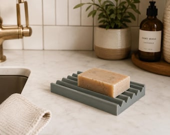3D Printed Ribbed Soap Dish | Self-Draining Bar Soap Holder, Minimalist Decor