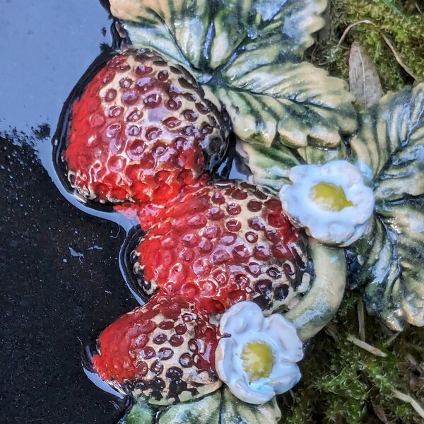 Erdbeerzeit! Keramikteller aus Ton mit ERDBEEREN Keramikerdbeeren Unikate aus Ton