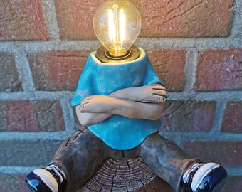 Einzigartige lustige KERAMIKLEUCHTE "Kopflos" I Mann ohne Kopf - aber mit Idee! I handgefertigtes Keramikunikat Keramikfigur Lampe (türkis)