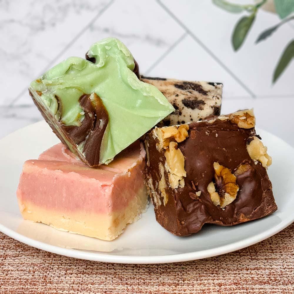 Vanilla Fudge 500 Gram Bag (1/2 Kilo) | Buy Now With Express International Delivery