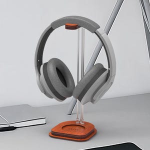 Walnut Headphone Stand, Headphone Hanger, Headphone Holder, Music Gift, Tech Gift