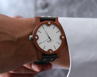 Montre en bois personnalisée, montre fabriquée à la main, montre en bois de 21 grammes
