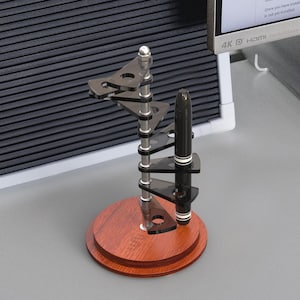 Walnut Pen Stand, Fountain Pen Display, Spiral Pen Stand