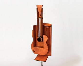 Chitarra di Picasso, Scultura da scrivania, Scultura di Picasso