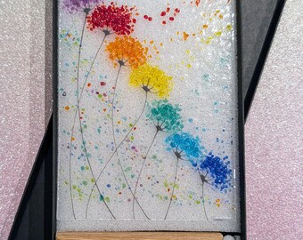 自作の 水彩画。 木製フレーム付き(ガラス) 気まぐれな明るい虹の花の融合ガラスアート写真サンキャッチャー