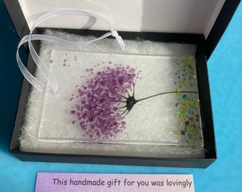 Kleiner wunderlicher 3 ”Glas violetter oder gelber Juwelen-Blumen-Sonnenfänger