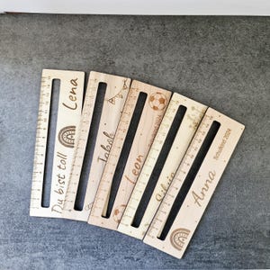 Personalizable reading aid with ruler – wooden school enrollment gift