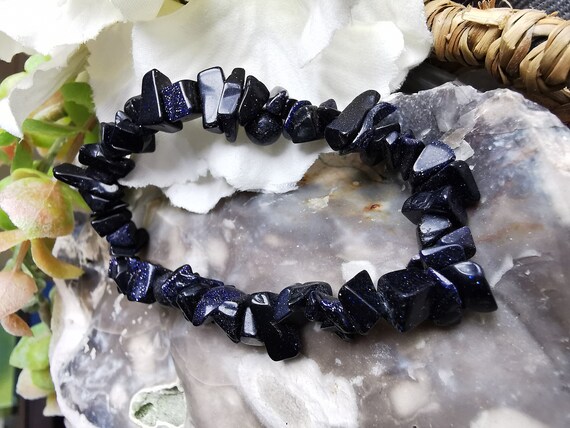 Blue Gold Stone / Goldstone Chip Semi-Precious Gemstone Bracelet (Crystal / Healing) (includes free gift bag)