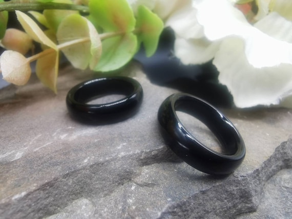 Plain Jet Black Natural Agate Rings, 6mm Wide, Various Sizes