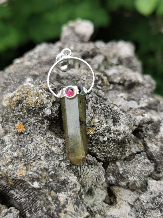 Genuine Labradorite and Garnet Semi Precious Gemstone Pendant Set in Hypo Allergenic Metal (Crystal / Healing)