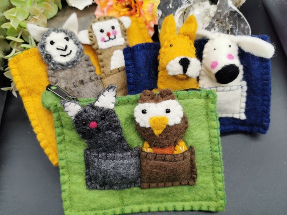 Zipped Felt Pouch with Finger Puppets - Owl & Pussy Cat. Puppy Pals, Bear and Sheep. 16cm x 12cm with two removeable finger puppets