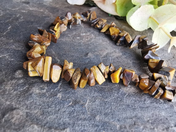 Gold Tiger Eye / Tiger's Eye Semi-Precious Chip Gemstone Bracelet (Includes Free Gift Bag) (Crystal / Healing)