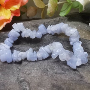 Blue Lace Agate Chip Semi-Precious Gemstone Bracelet (Crystal / Healing)