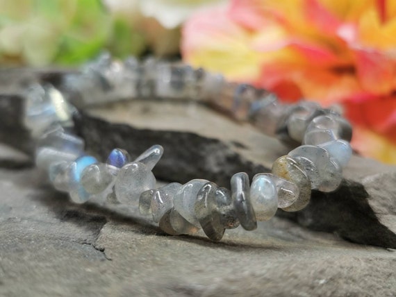 Labradorite Semi-Precious Chip Gemstone Bracelet (Crystal / Healing)