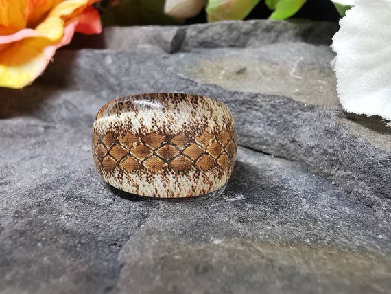 Various Vintage Animal Print Lucite Plastic Rings (Size M1/2)