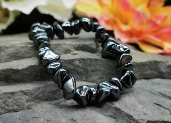 Hematite (Haematite) Chipped Stone Semi-Precious Gemstone Bracelet (Crystal / Healing)