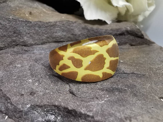 Giraffe Animal Print Lucite Plastic Ring (Size S)