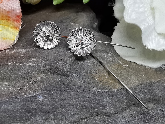 Large Daisy Threader Earrings. Nickel Free Metal. Plastic Butterfly Backs. 48mm total length.