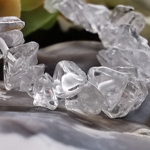 Clear Quartz / Crystal Quartz / Rock Crystal Semi-Precious Chip Gemstone Bracelet (Crystal / Healing)