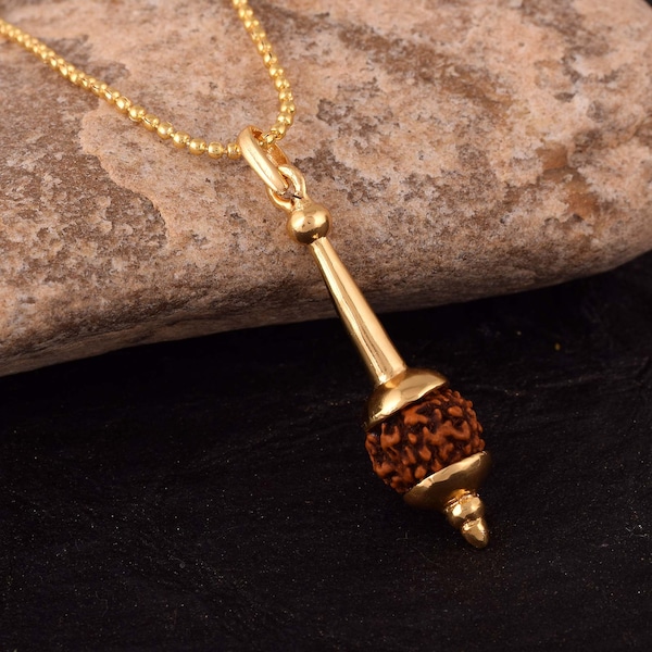 bAJARNGI gADA wITH rUDRAKSHA pENDANT