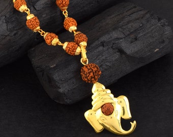 Colgante de Lord Ganesha Five Mukhi Rudraksha con cadena dorada de Rudraksha