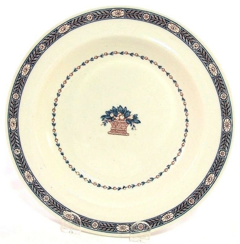 WEDGWOOD ETRURIA ENGLAND rimmed 8 coupe soup bowl 1920 Boston pattern