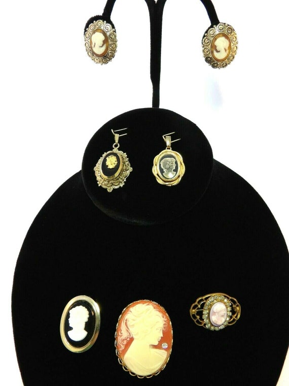 vintage earrings and brooches