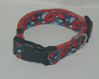 Dog Collar: Red Poppy on flowery background S/M/L Plastic clip