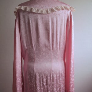 1930s Pink Satin Hostess Gown with Lace Details and a Monochrome Floral Woven Pattern image 8