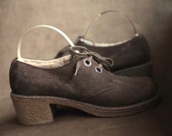 Dark Brown Suede Leather Deadstock 1970s Shoes with Chunky Rubber Sole, Laces and Fuzzy Lining
