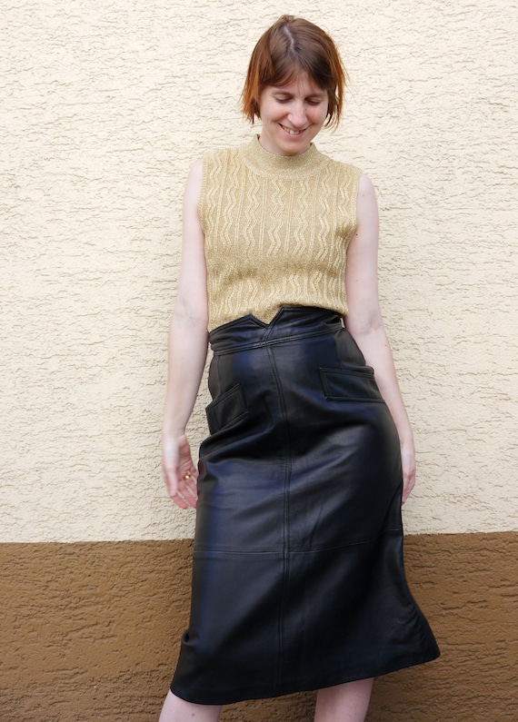 Long black 1980s skirt 2025