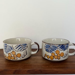 2 Soup Mugs Vintage Japanese Speckled Stoneware Hand Painted Flowers Japan