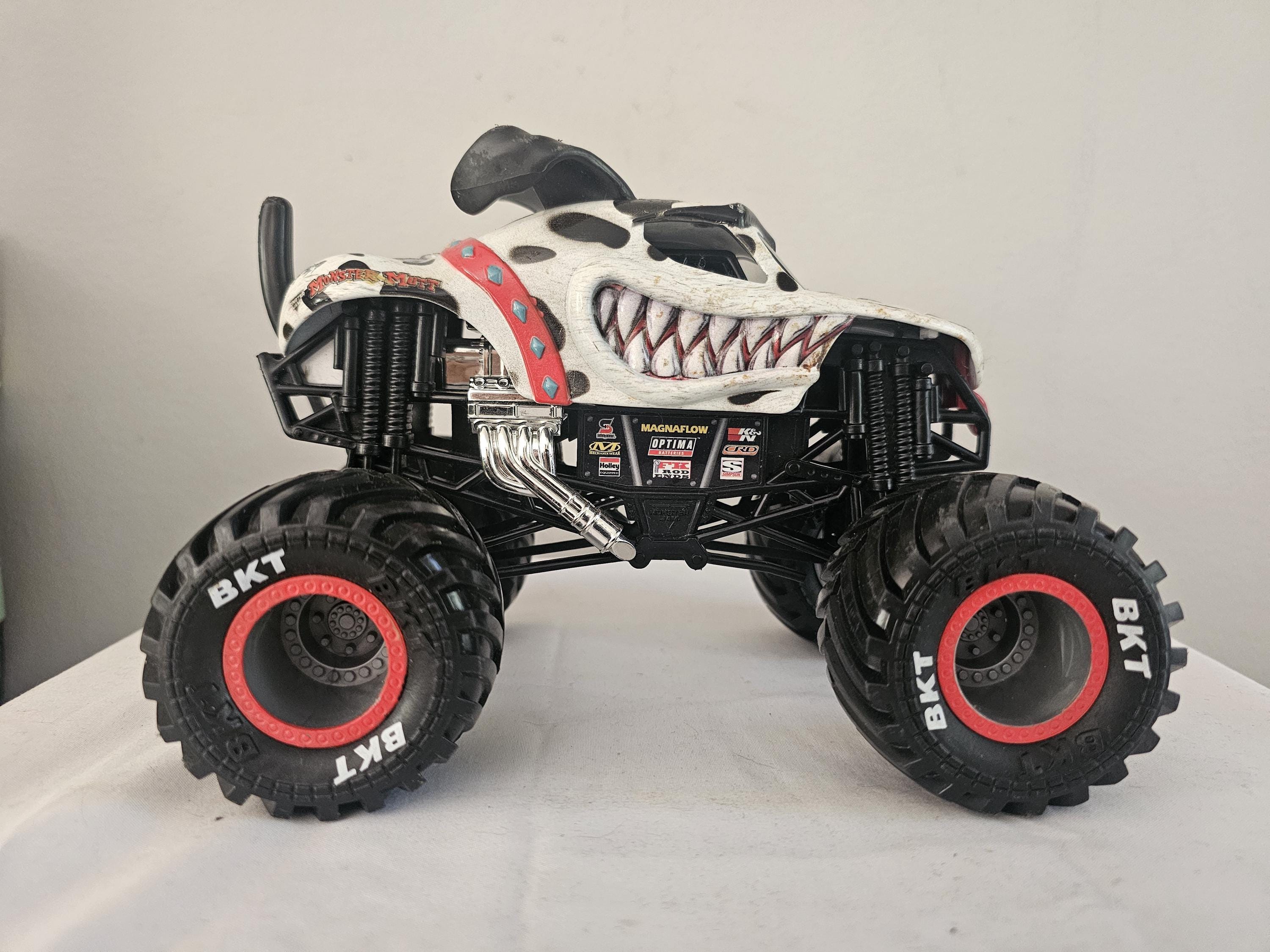 Monster Jam Monster Mutt Dalmatian 1 24 Scale Truck Die Cast Etsy