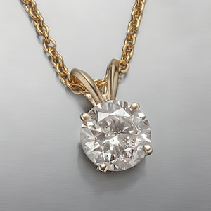 1.50 carat Diamond Pendant Necklace for Women in Yellow Gold 14K