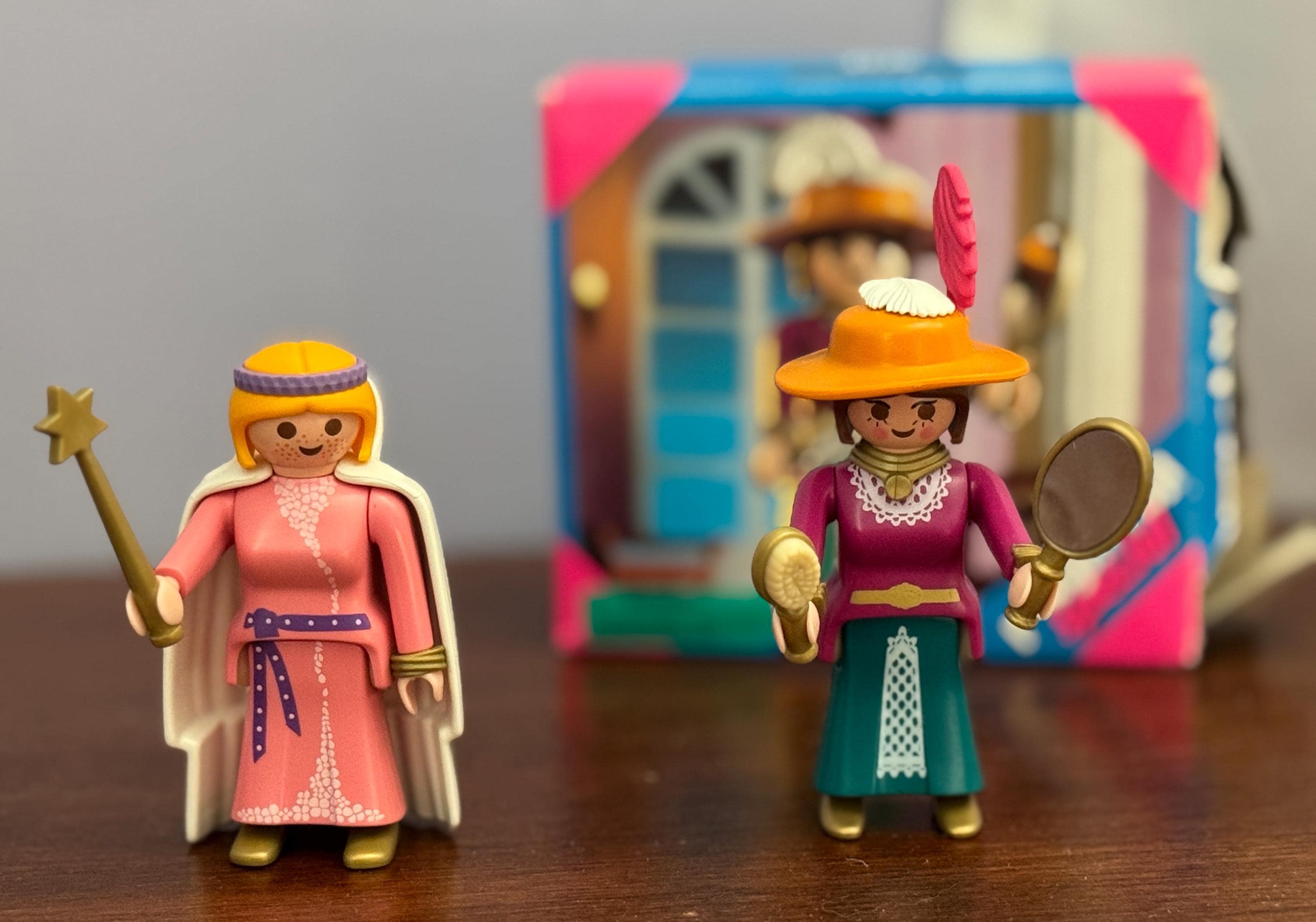 Lot De 2 Colliers Dorés Pour Princesses Playmobil - Occasion - Pièces Détachées