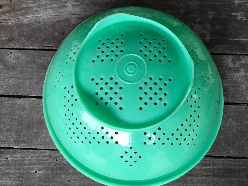 TUPPERWARE Vintage Jadeite Green Strainer Colander Or 2 Spout Etsy