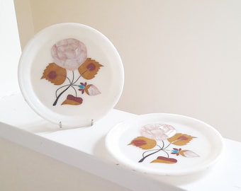 Set Of 2 Vintage Pietra Dura White Marble Plates w/ Semi-Precious Stone & Mother Of Pearl Floral Inlays, Stone Inlaid Marquetry - Wall Décor