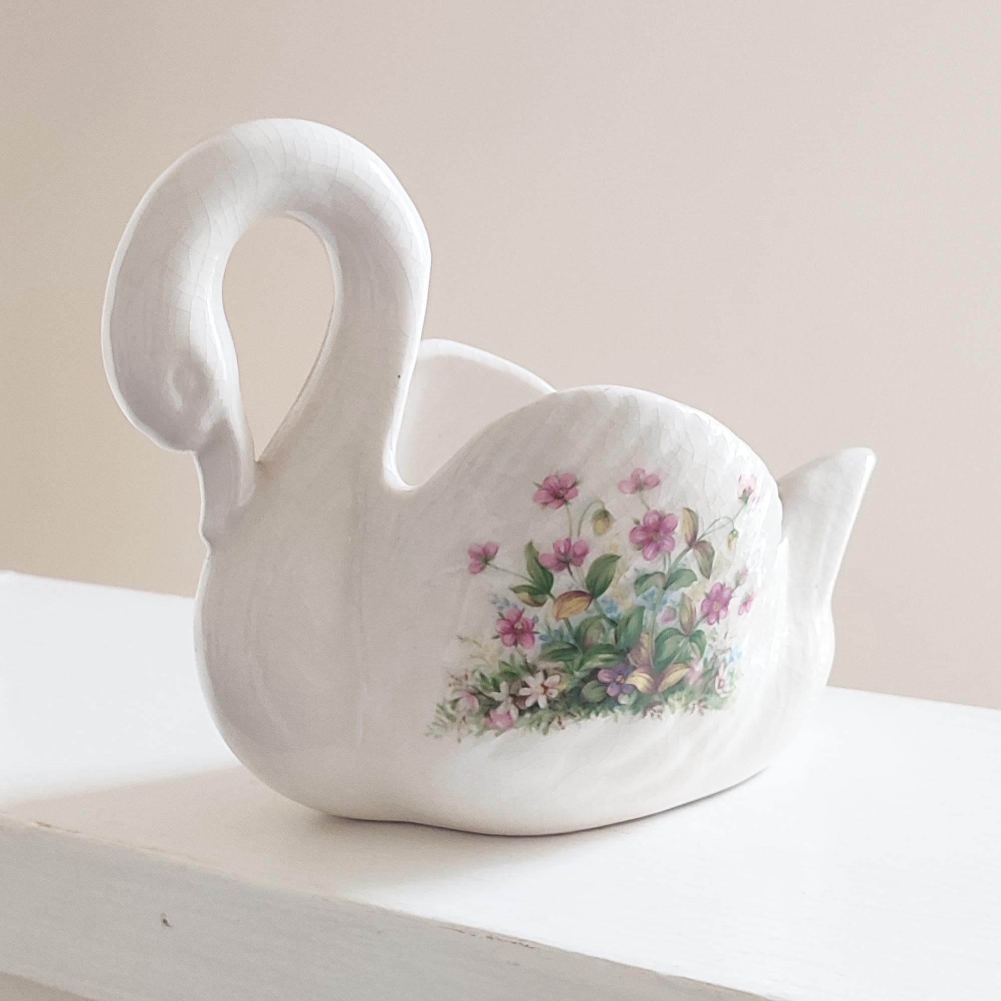 陶器の白鳥の花瓶 - Etsy 日本