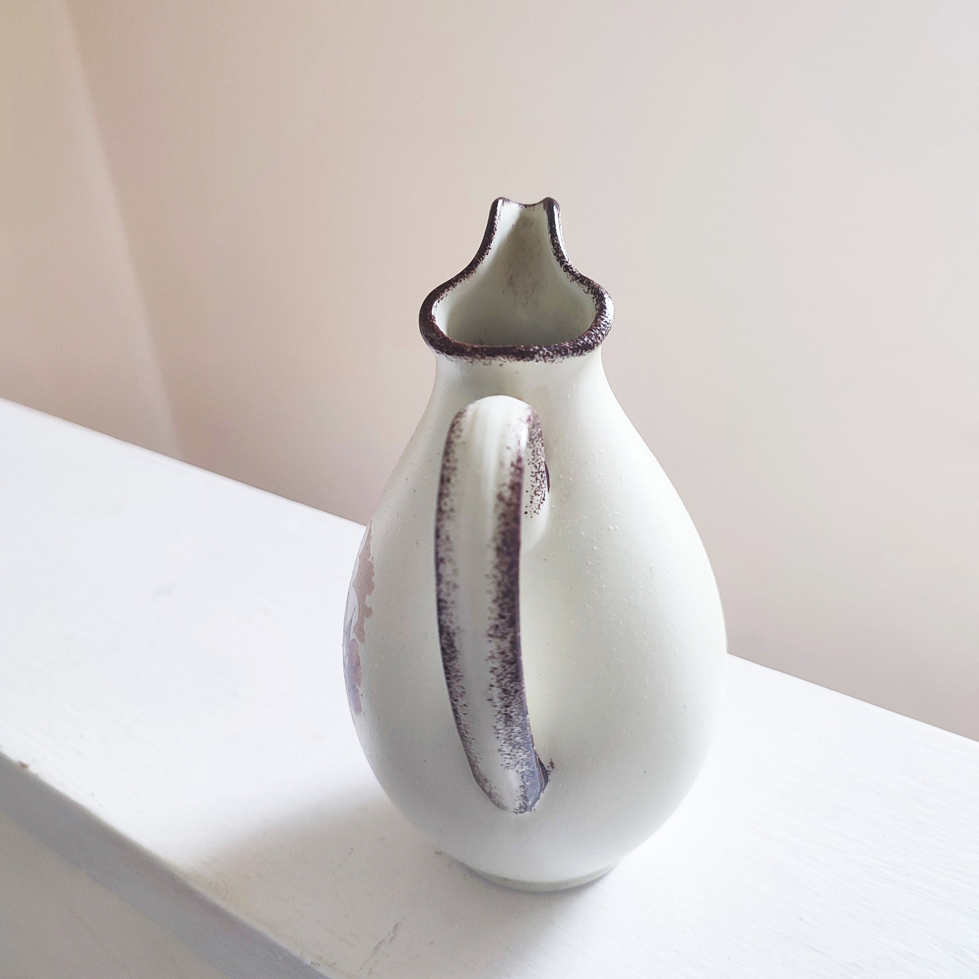 ヴィンテージのフランス製陶器ピッチャー：アゼ・ル・リドー陶器城