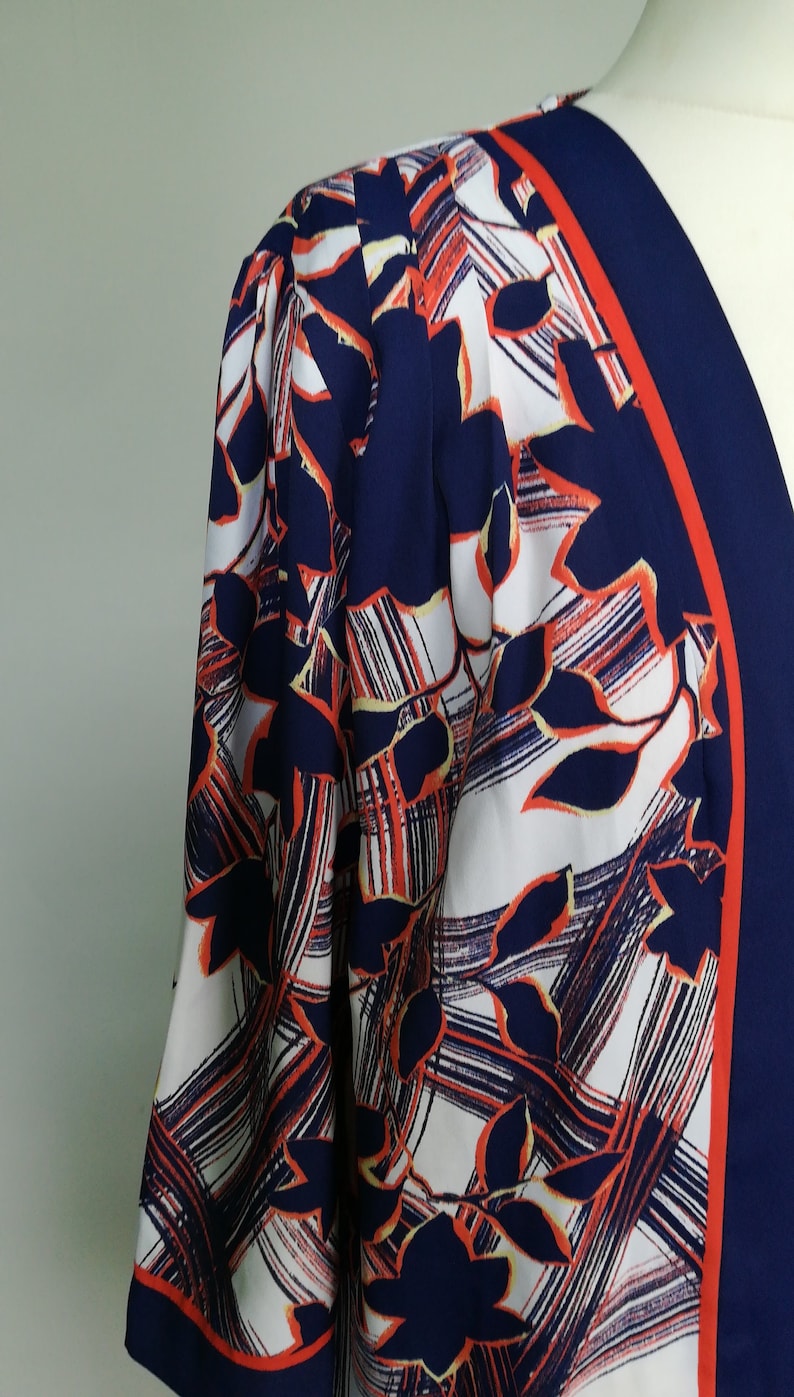 80/'s Bob Mackie Wearable Art Evening Jacket Size 12-14 Coral /& Navy Blue