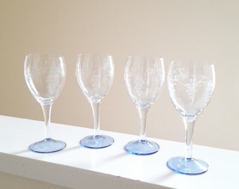 Mid Century Vintage Set Of 4 Wine Glasses - Etched Grape / Grapevine Detail - Clear Bowl & Stem w/ Blue Base - Handmade MCM Party Glassware