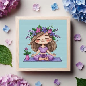 Schema punto croce bambina Meditazione punto croce Ricamo yoga Posizione del loto Punto croce floreale Ricamo mindfulness Download digitale PDF