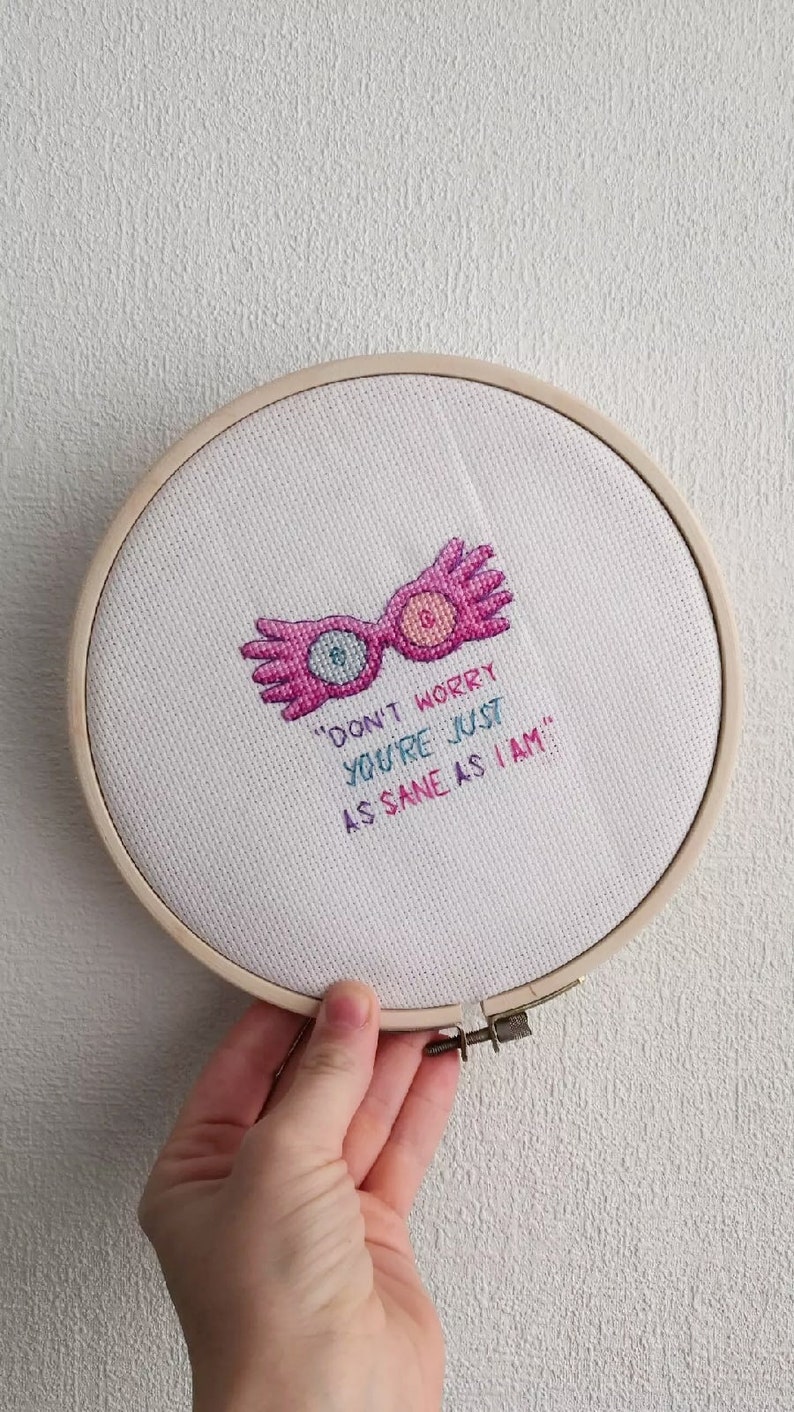 Patrón de punto de cruz con cita de libro * Punto de cruz Fandom * Bordado con cita "No te preocupes Luna" * Punto de cruz fácil Punto de cruz literario imagen 4