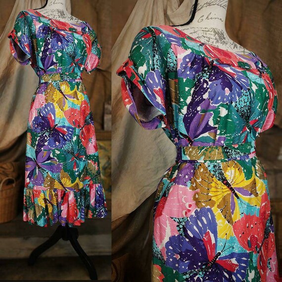 Vintage butterfly summer dress!