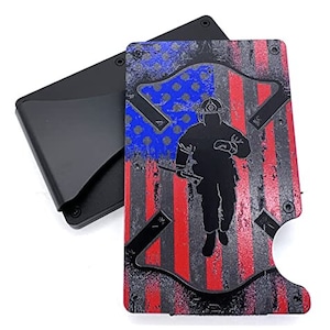 Billetera RFID y clip para billetes con diseño de bandera estadounidense con emblema de bombero y línea roja fina / Impresión UV / Color negro (rayas grises)